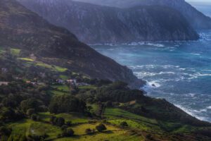 Santo andres de Teixido desde los acantilados de Vixía Herbeira
